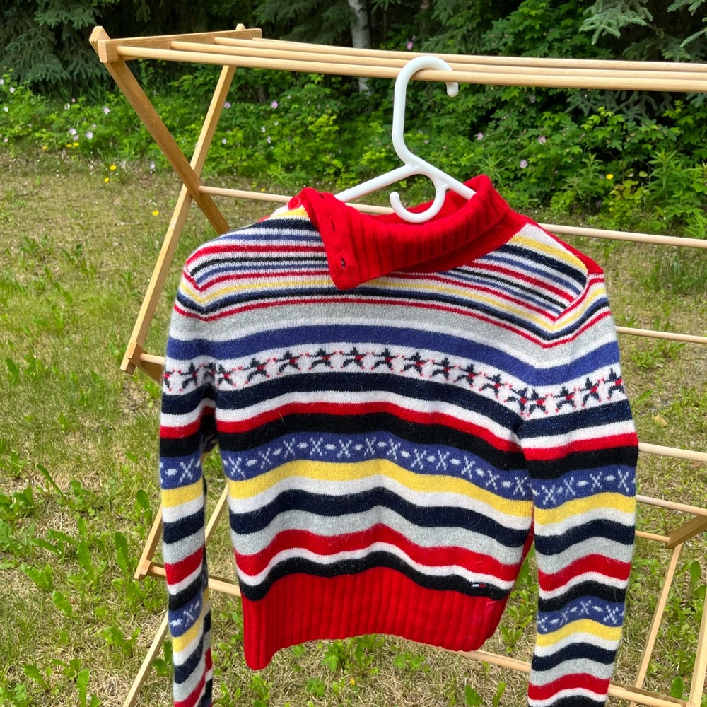 Tommy Hilfiger Jeans Womens Lambs wool Angora Classic Knit Sweater Size Large.